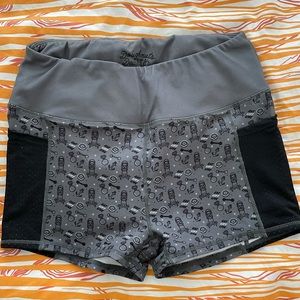 Doughnuts and Deadlifts scrunch butt lifting shorts